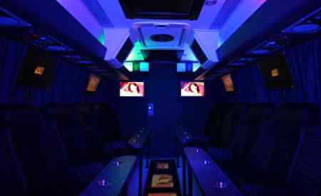 Partybus huren disco op wielen