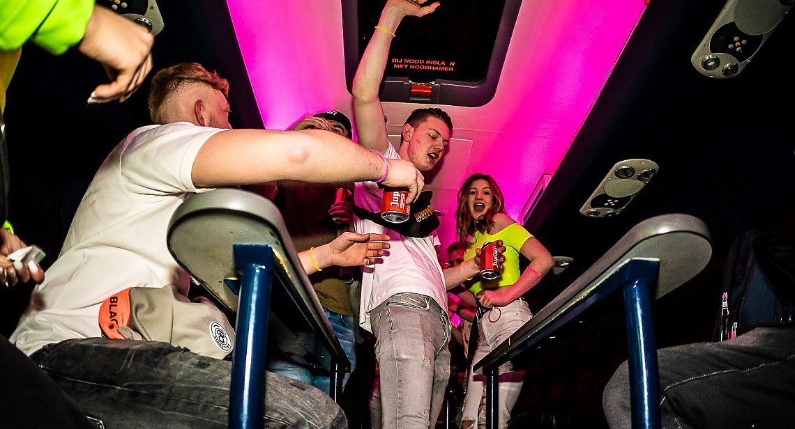 feestbus huren the reference