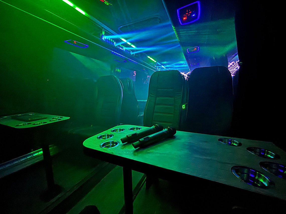 partybus the prestige