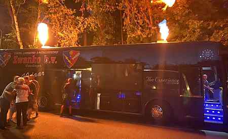 partybus vlammen