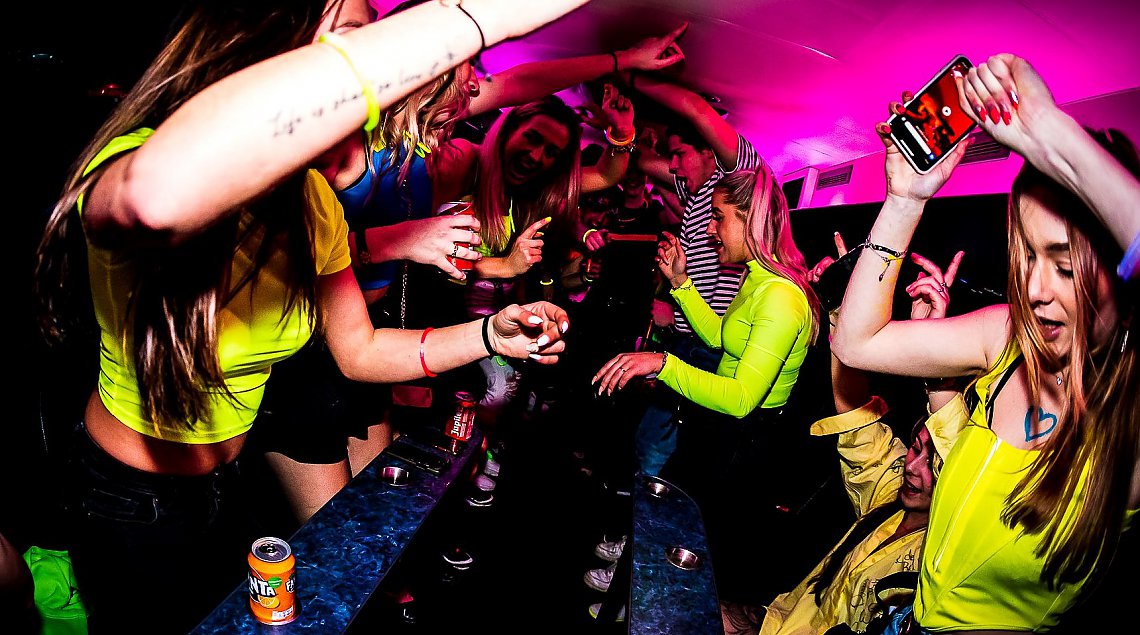the reference partybus huren