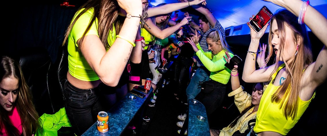 feestbus the experience