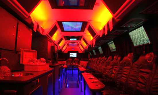35 persoons partybus huren